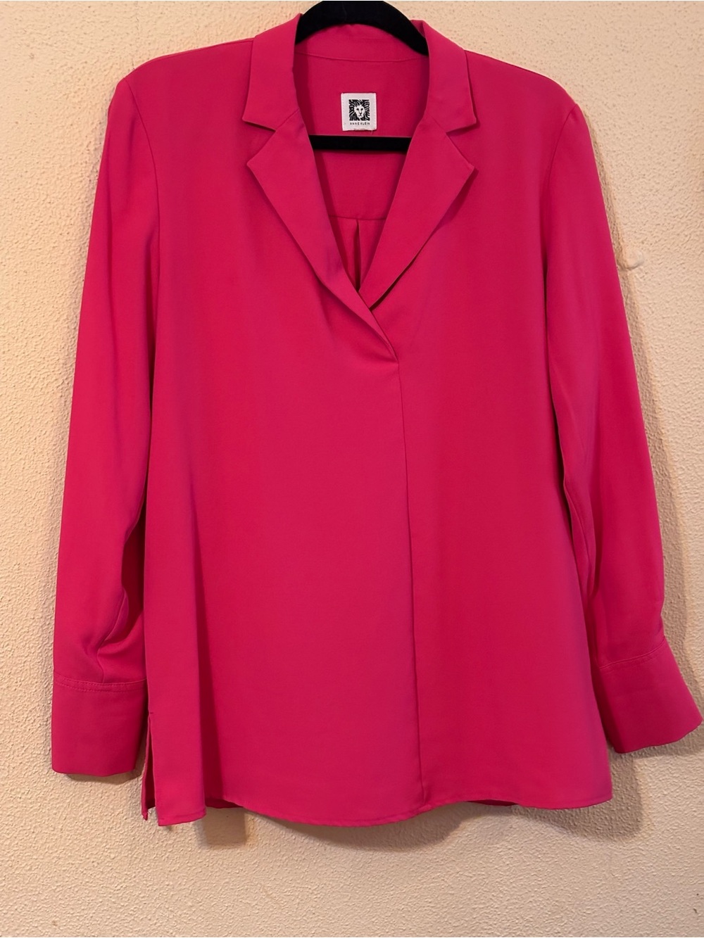 Anne Klein Fuchsia Pink Collared V-Neck Long Sleeve Blouse